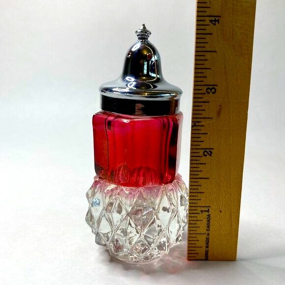 Vintage Indiana Glass Diamond Point Ruby Red Salt And Pepper Shakers - Picture 10 of 10